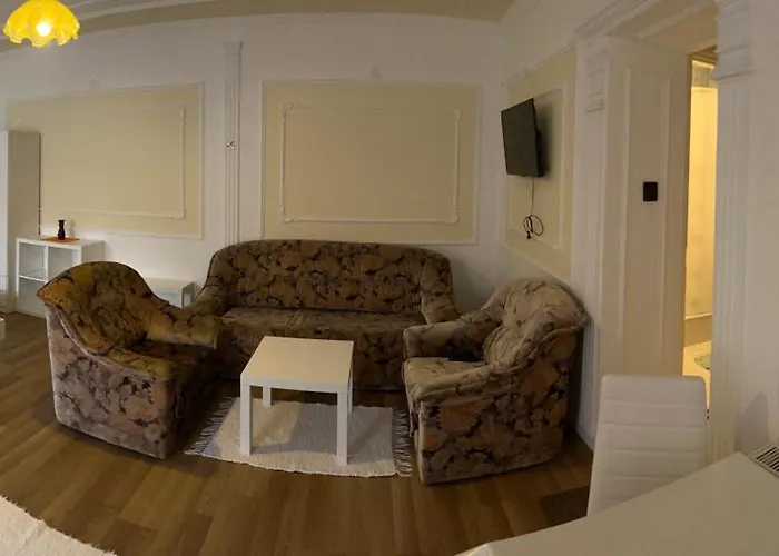 Bango Vendeghaz Хевиз