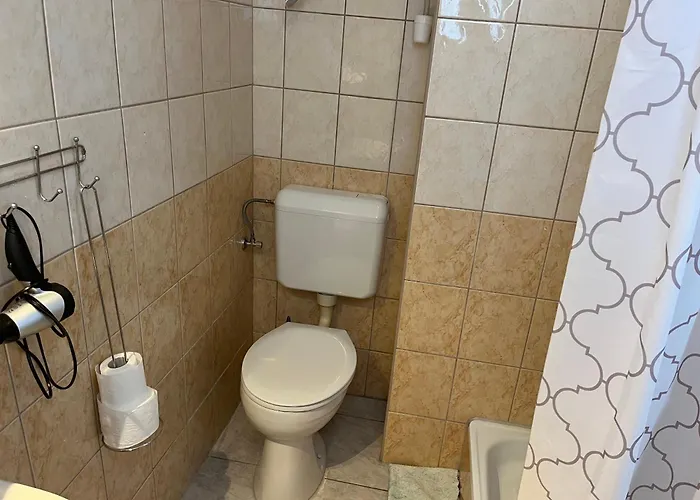 Bango Vendeghaz Гостевой дом 3*